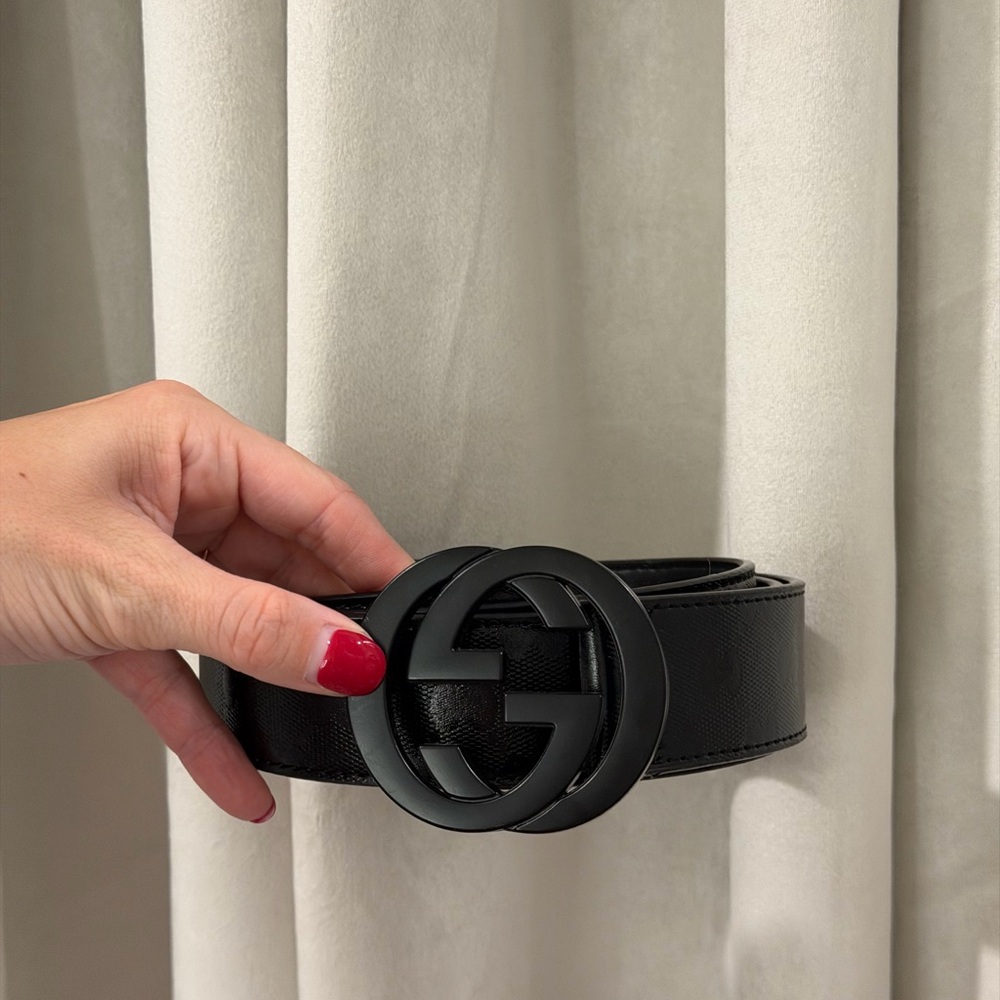 Gucci Black Leather Belt with Iconic Buckle